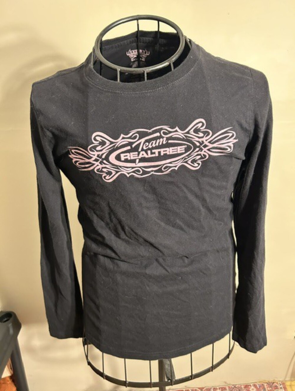 realtree size small womens tee t black pink long sleeve shirt top